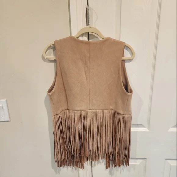 Saints & Hearts Fringe Suede Vest, size medium, NWT - Picture 6 of 9